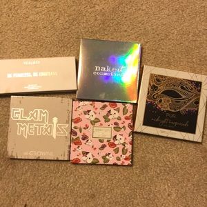 Makeup face and eyeshadow pallets